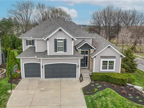 15721 Ballentine St, Overland Park, KS 66221