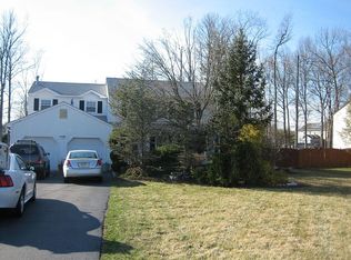 505 Tennent Rd, Manalapan, NJ 07726