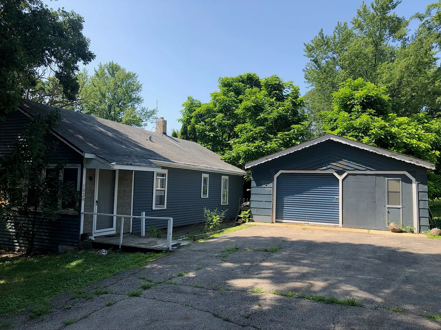 1024 Ronzheimer Ave photo 1