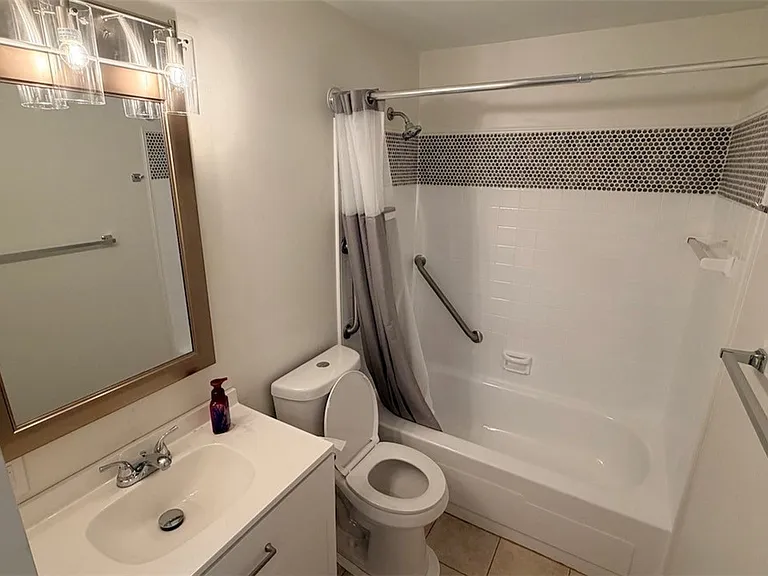 3812 Louisa St — Photo 16