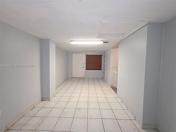 5th image of 1215 NE 182nd St