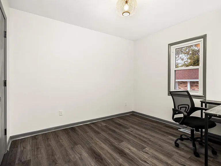 420 Brentwood Rd #502 — Photo 13