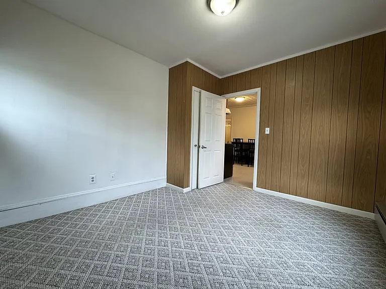 56 Laurier St — Photo 14