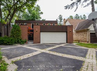 47 Robinter Dr, Toronto, ON M2M 3R4