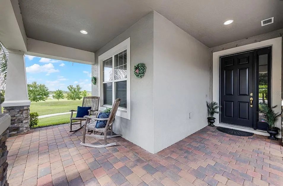 Beautiful 4 Bedrooms unfurnished Home in Sorrento — Photo 2