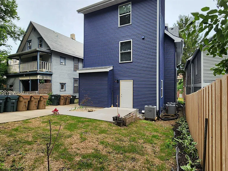 908 E Gorham St #1 — Photo 34