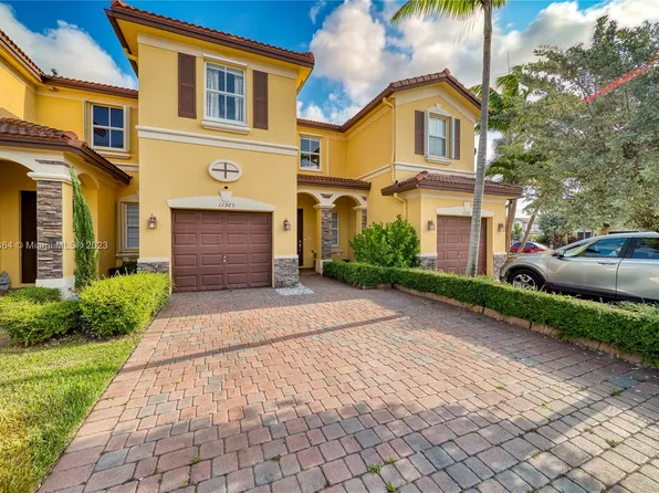 11325 NW 87th Ln, Doral, FL 33178