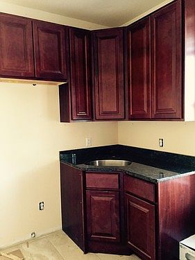 5th image of 415 Baldwin Ave APT 3R