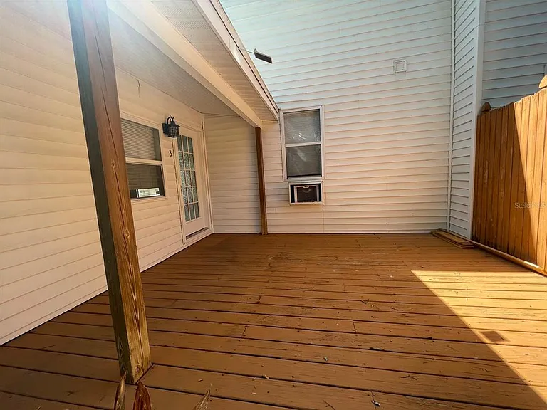 255 6th Ave N #3 — Photo 3