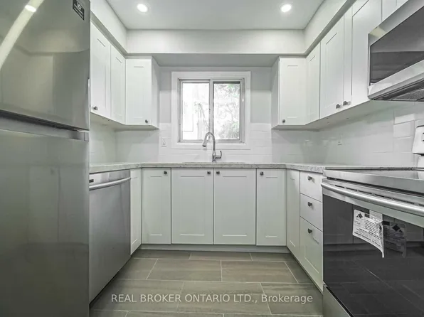 1100 Oxford St Unit 12, Oshawa, ON L1J 6G4