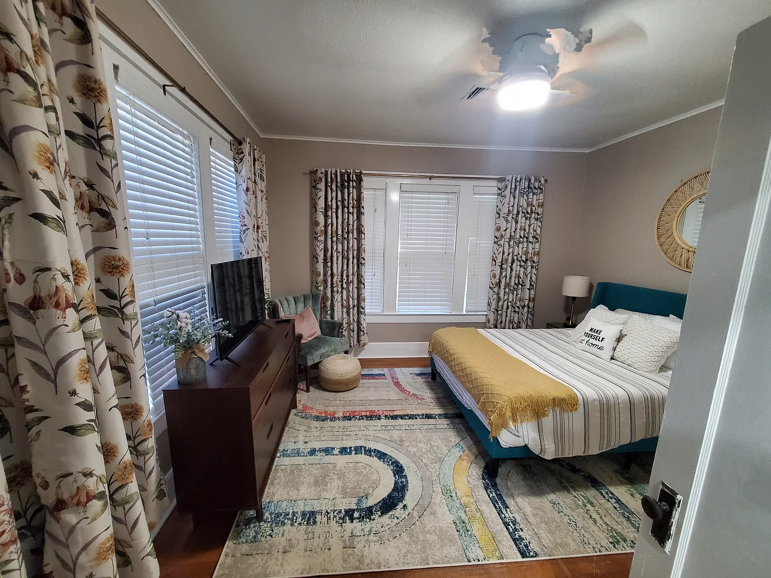 1605 South Elm Street - 0 — Photo 2