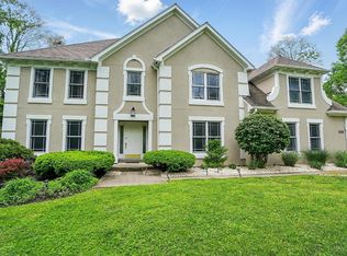 1023 Eversole Rd, Cincinnati, OH 45230