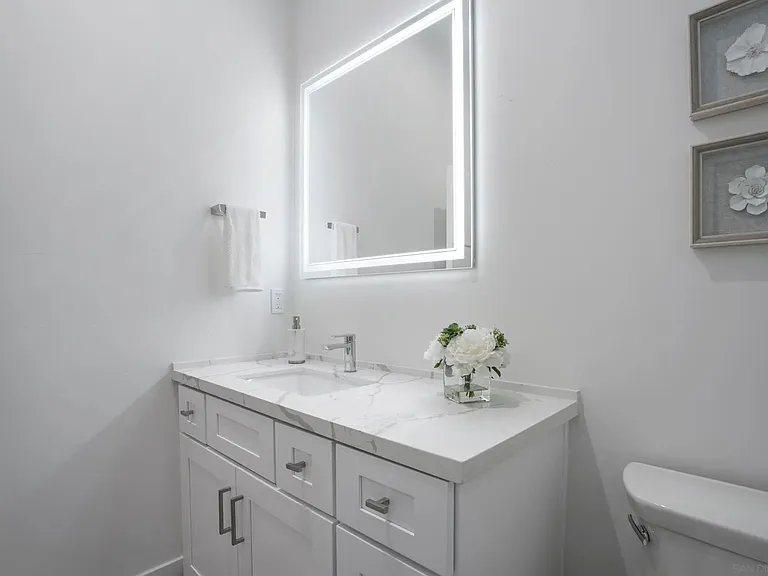 4386 Newport Ave — Photo 19
