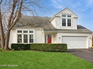 6 Sussex Ct, Lake Zurich, IL 60047