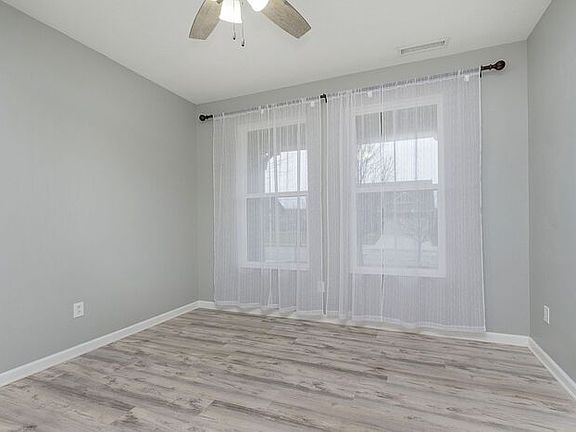 3rd image of 15737 Monson Dr