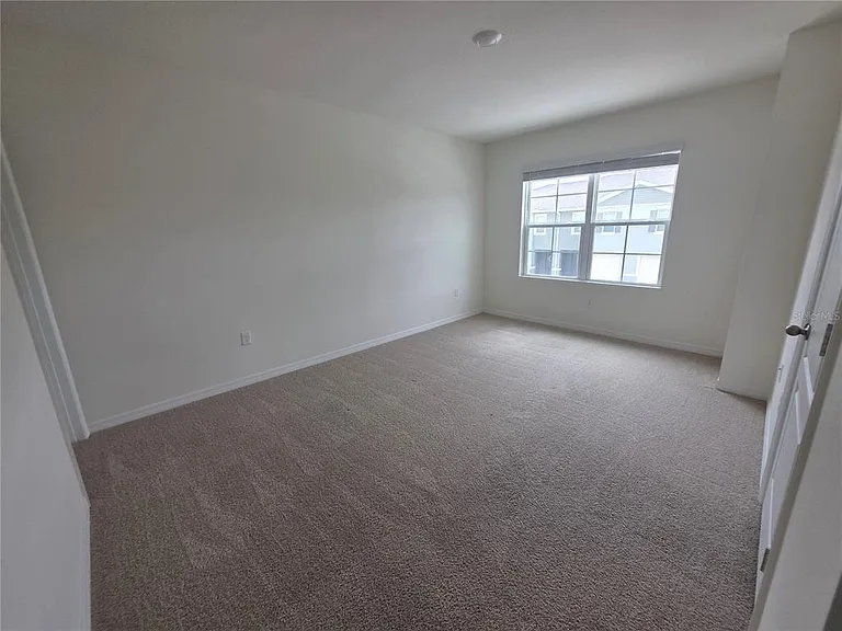 1215 Draintree St — Photo 7