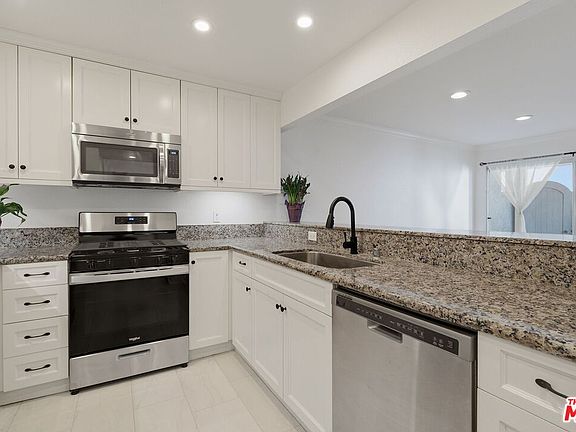 4th image of 3605 E Anaheim St Unit 311