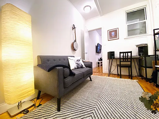 Rented by Douglas Elliman | media 70