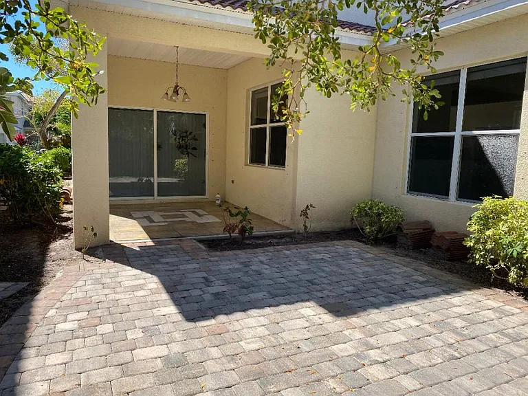 8919 Spring Mountain Way — Photo 29