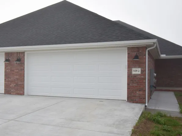 929 W Buchanan St, Prairie Grove, AR