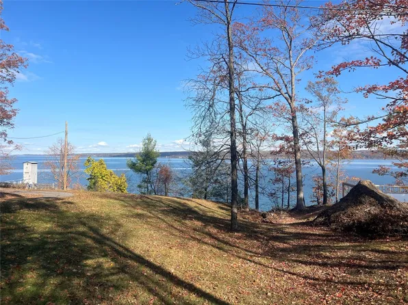 7075 Wyers Point Rd, Ovid, NY 14521