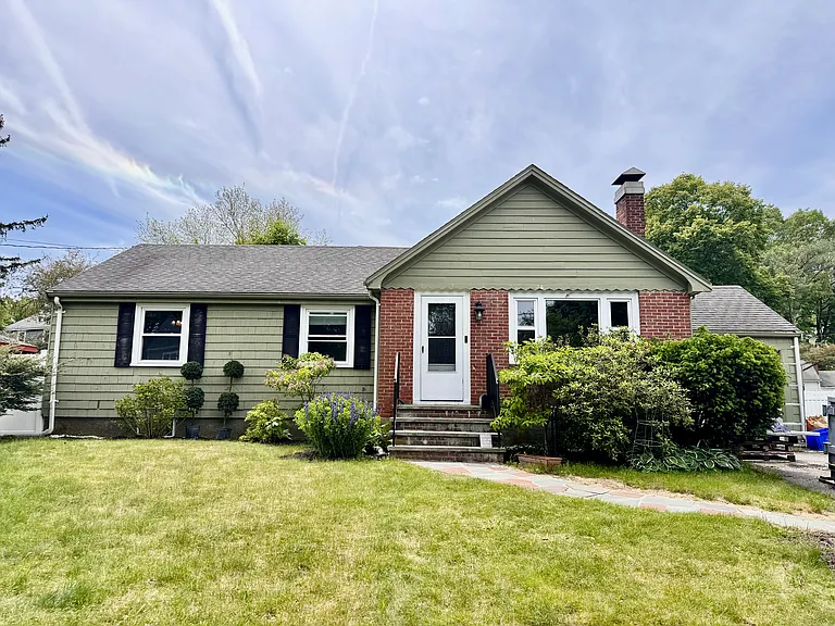 53 Gerald Rd — Photo 1