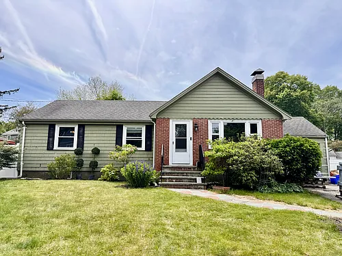 53 Gerald Rd Photo 1