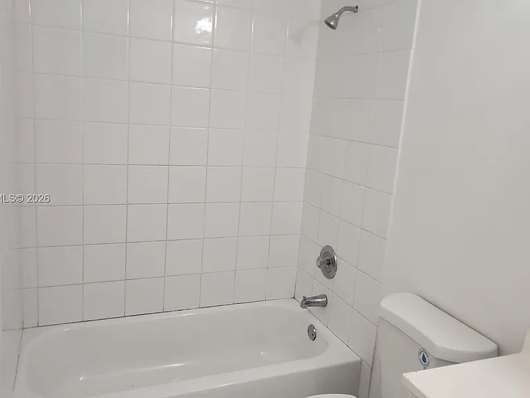 1817 NW 58th Ave #22 — Photo 10