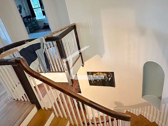 2nd image of 27 Orkney Rd