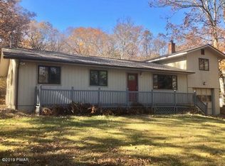 115 Paul Revere Rd, Lackawaxen, PA 18435