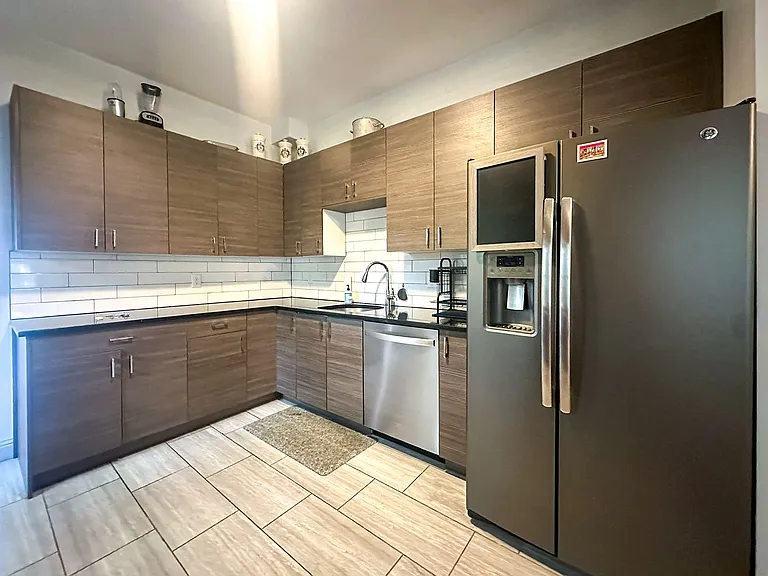 315 N Lincoln St — Photo 17
