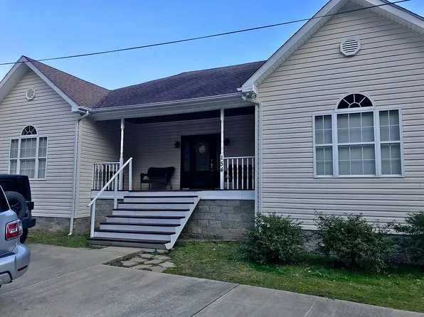 154 Left Penhook Rd, Harold, KY 41635