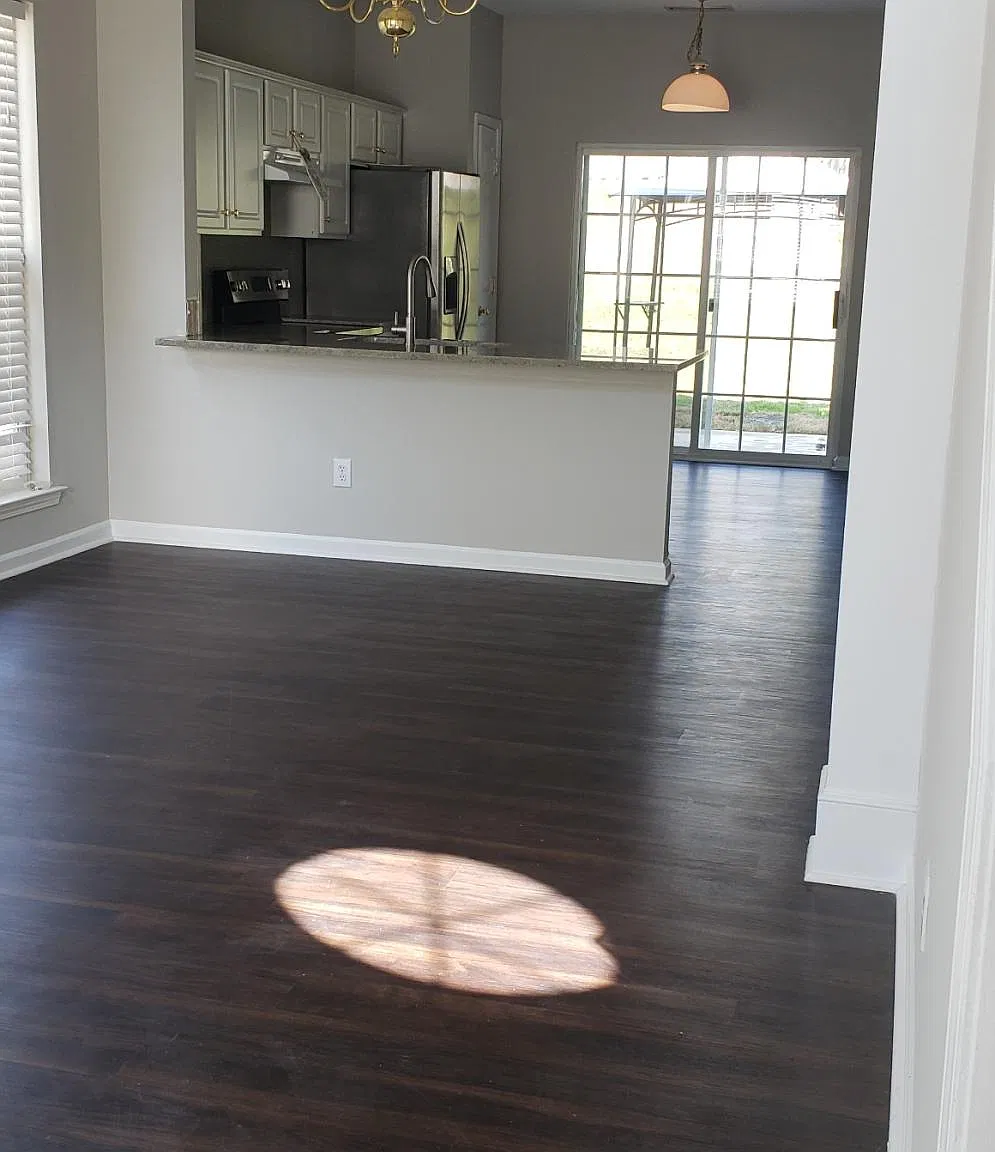 3 bed, 2.5 bath, 1444 sqft, $2,100 — Photo 4