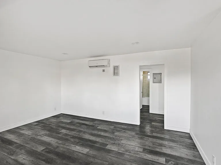 215 N Fickett St — Photo 17