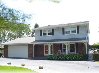 5725 Sandy Ln, Racine, WI 53406