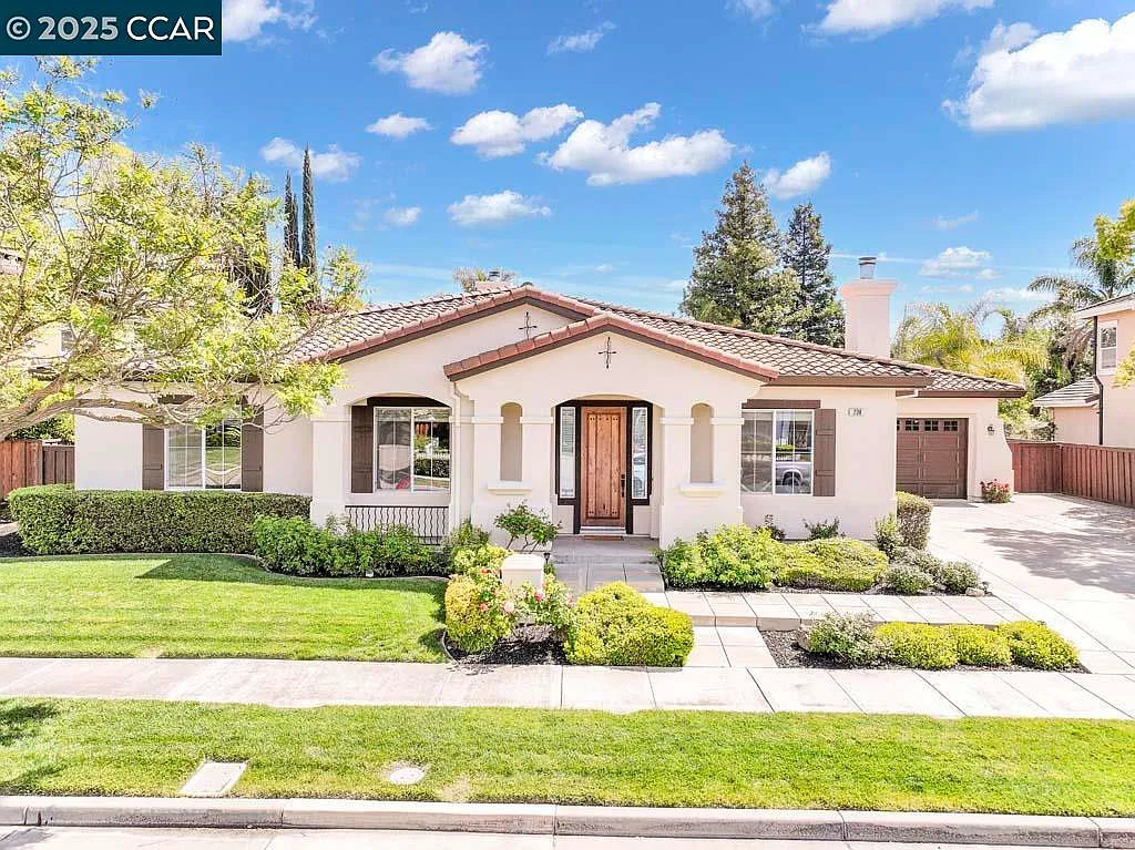 238 Prato Way photo 1