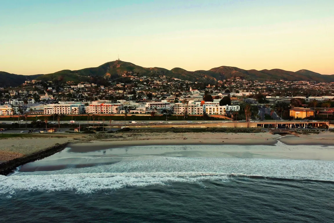 Coastline Ventura apartments community photo