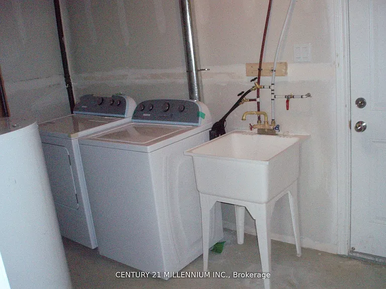 62 Magdalene Cres — Photo 23