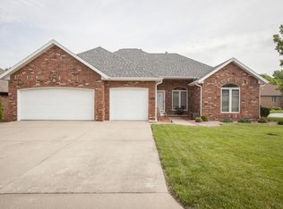 661 E Lafayette St, Springfield, MO 65810