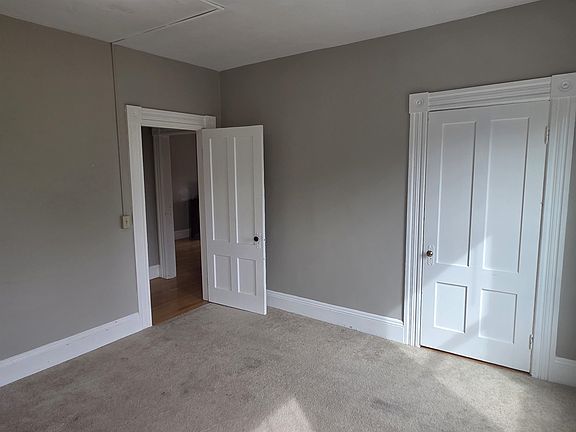 4th image of 498 Merrimack Street