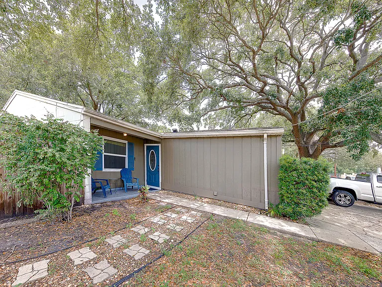 521 S Matanzas Ave — Photo 3