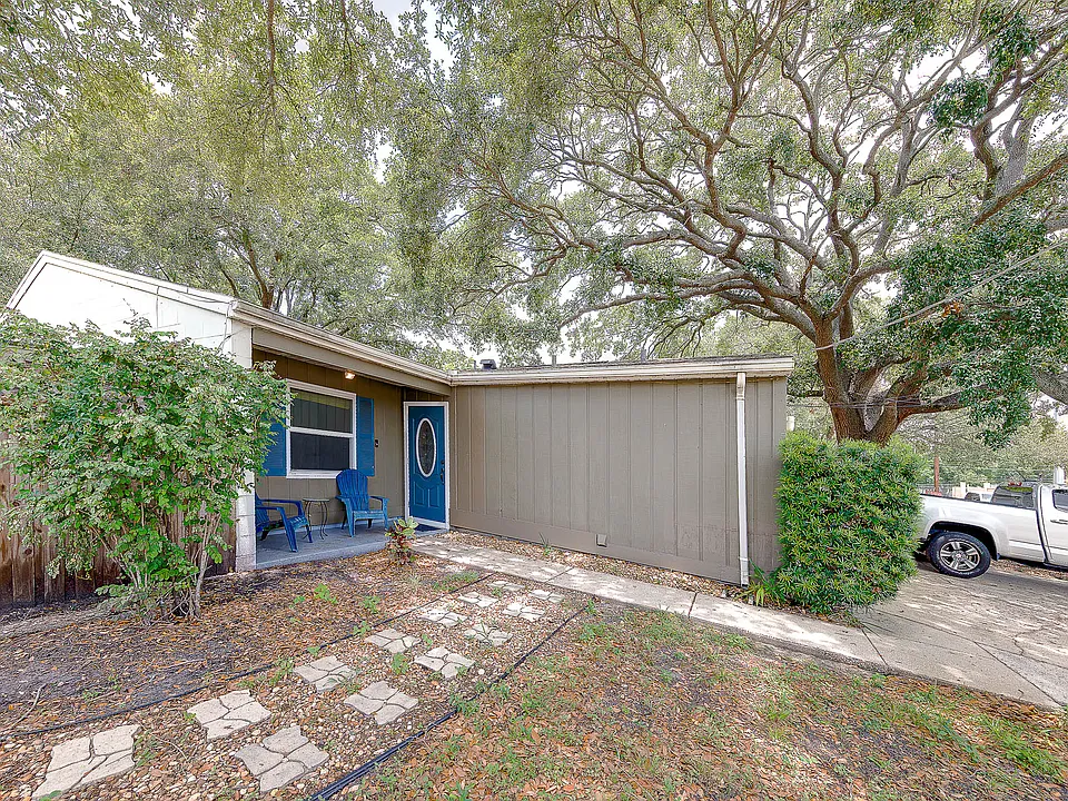521 S Matanzas Ave