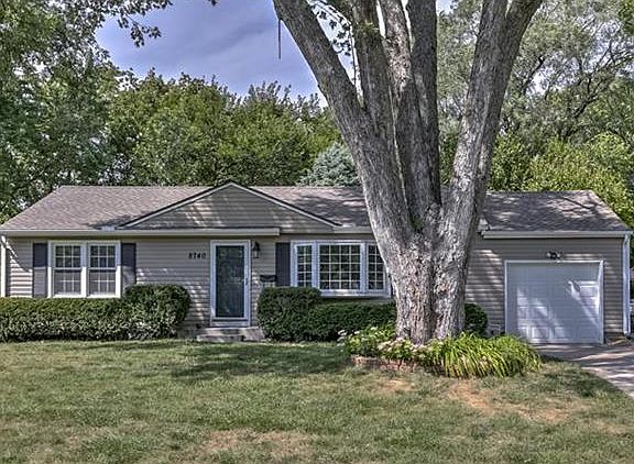 2nd image of 8740 Craig Dr