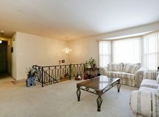 317 Lancelot Way, Bolingbrook, IL 60440