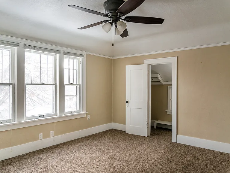 712 W 22nd St — Photo 24