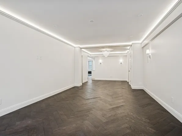 116 East 66th Street image 2 of 9