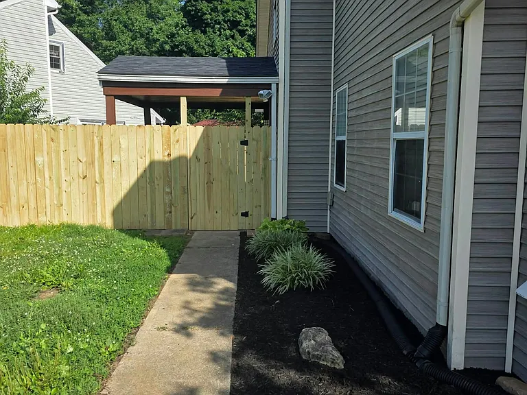 301 Reardon Blvd — Photo 17