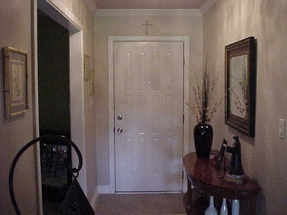 3rd image of 238 Creekbend Dr