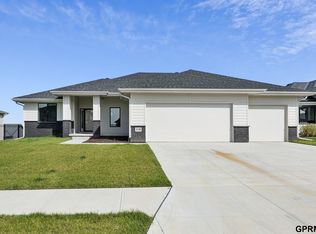 21138 Hartman Ave, Elkhorn, NE 68022