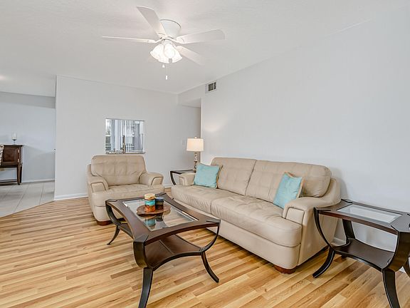 5th image of 4870 Lake Waterford Way #3